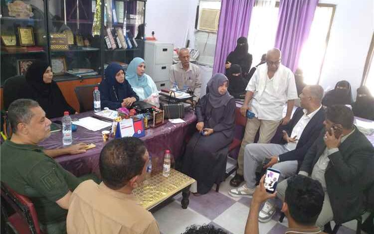 القطاع التربوي بالعاصمة المؤقتة عدن يدين ويستنكر حادثة الاعتداء على المعلمات بمدرسة العبادي بعدن