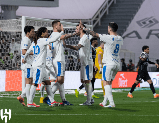 الكشف عن طاقم تحكيم مباراة الهلال والخليج في دوري روشن