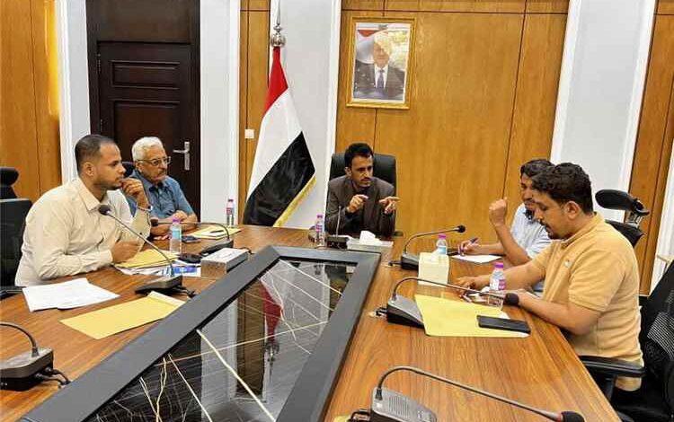 اللجنة العليا للتحقق وتسوية المديونيات تعقد اجتماعها برئاسة الوكيل الجيلاني