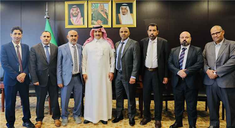 المتحدث باسم الوفد الحكومي: لقاء السفير آل جابر حمل رسائل داعمة لليمن وملف المحتجزين