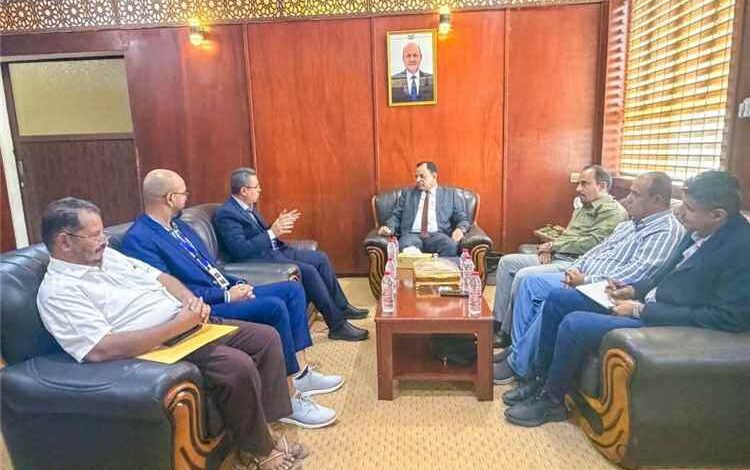 الوزير السقطري يبحث مع مؤسسة رواد تعزيز الشراكة لمناقشة التنسيق لتنفيذ مشاريع تنموية في قطاعي الزراعة والأسماك