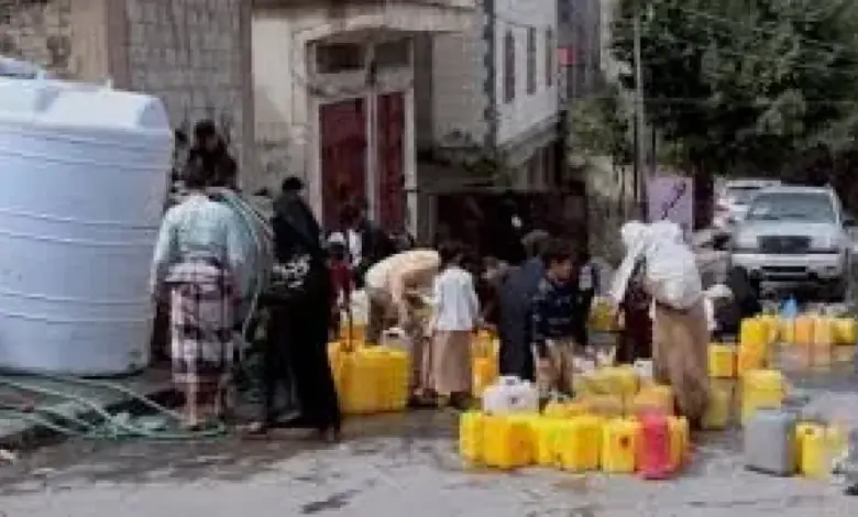 انقطاع الكهرباء يُعطل خدمات المياه والصرف الصحي في عدن.. والمؤسسة المحلية تُحذّر