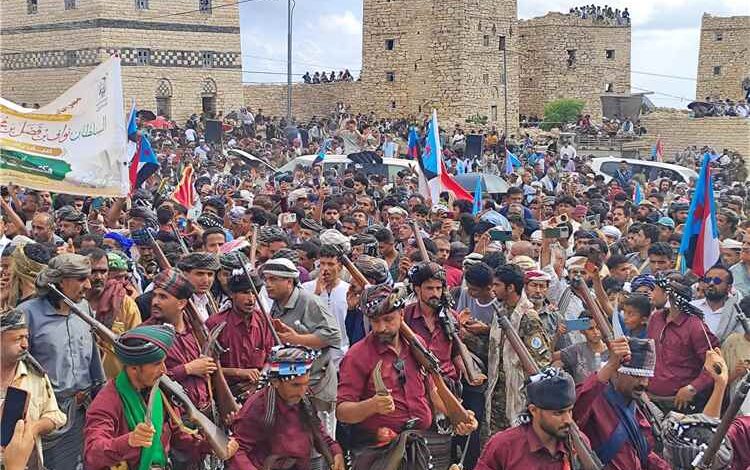 بحضور سلاطين يافع.. انطلاق فعاليات العيد التراثي والثقافي 2026 في قلعة القارة التاريخية بيافع رُصد