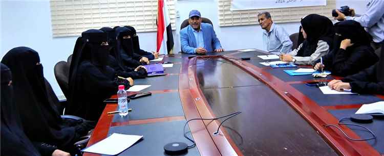 تأهيل الكوادر النسائية في كتابة التقارير الإدارية بمكتب الصناعة والتجارة بالعاصمة عدن