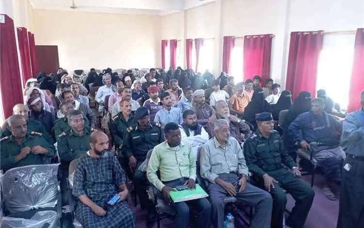 تحت شعار "المخدرات خطر يهدد الفرد والمجتمع".. ندوة توعوية عن المخدرات في إدارة أمن أبين