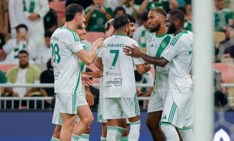 الأهلي يدخل منقوصًا أمام الأخدود