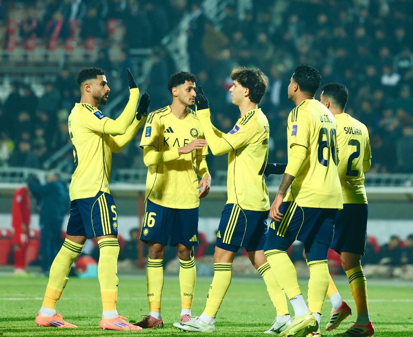 جيسوس يضم الأجانب التسعة ويستبعد عبدالكريم أمام الشباب