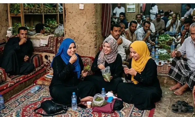 ”حرية شخصية أم خروج عن التقاليد؟”.. مشهد نسائي داخل محل قات يُقسم الرأي العام في عدن