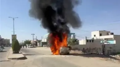 حريق يلتهم سيارة بالكامل قرب محطة وقود جنوبي اليمن