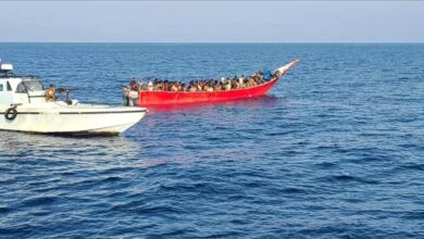 خفر السواحل يعترض قوارب تهريب مهاجرين غير شرعيين في خليج عدن