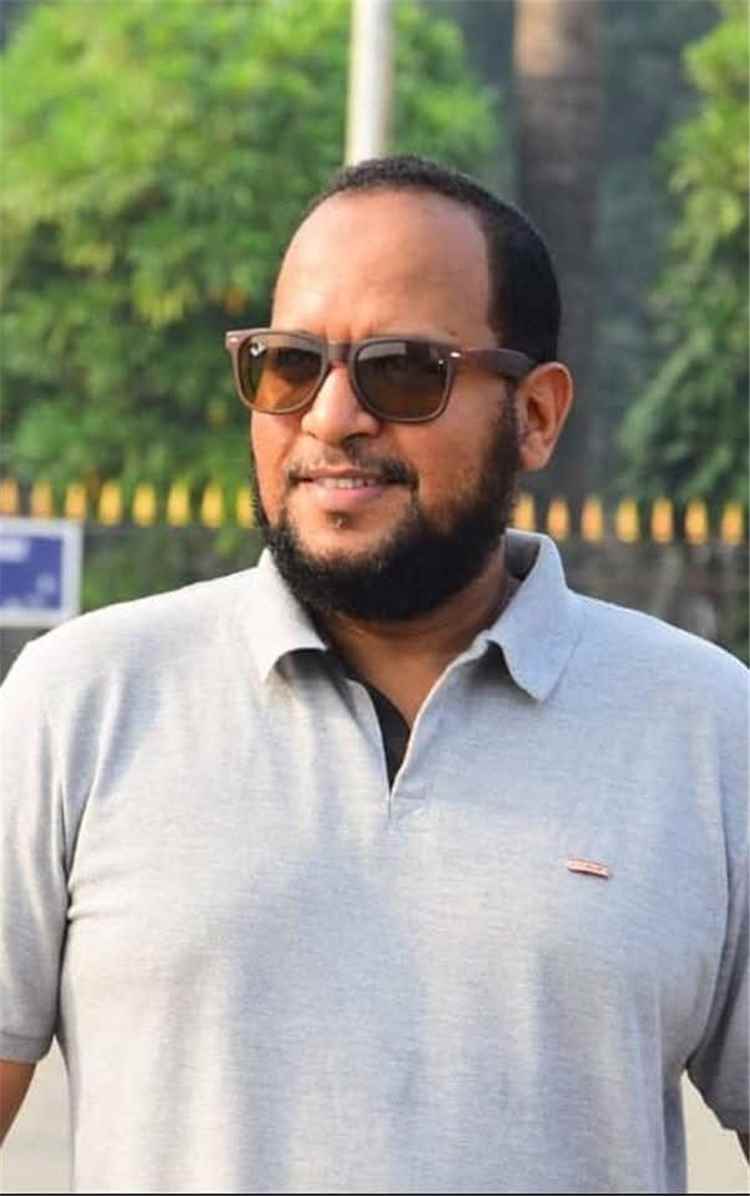 د. باسم جلال يدعو إلى تدخل عاجل لضمان استمرار الرحلات الجوية إلى سقطرى.. ويحذر من تداعيات عزل الجزيرة
