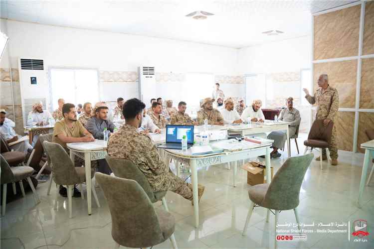 دائرة التدريب بقوات درع الوطن تدشن دورة السكرتارية وإدارة المكاتب التنفيذية الحديثة بعدن