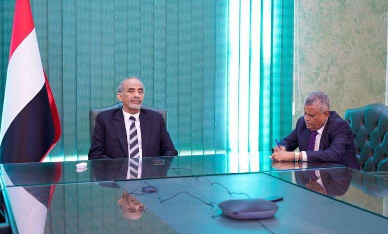 دعوة رئاسية لاستئناف تصدير النفط والغاز لإنقاذ اليمن