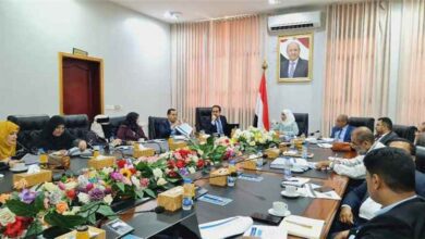 رئيس اللجنة الوطنية للمرأة تترأس لقاءً تعريفياً بعدن لتعزيز دور المرأة في مكافحة الفساد وترسيخ النزاهة