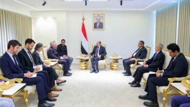 رئيس الوزراء وزير الخارجية يستقبل في عدن رئيس بعثة الاتحاد الأوروبي وسفيرة فرنسا