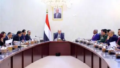 رئيس الوزراء يترأس اجتماعاً لمجلس الوزراء في عدن ويناقش التطورات السياسية والأمنية