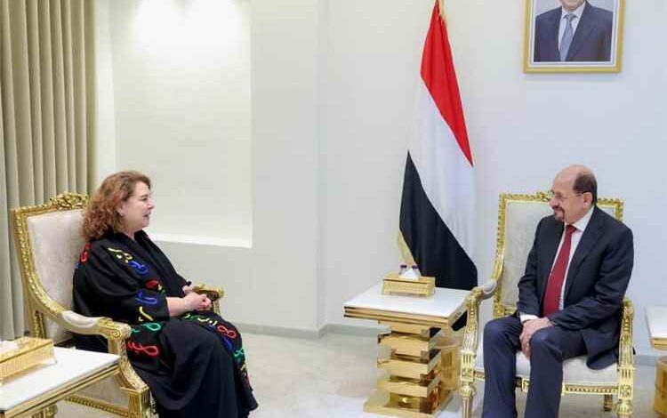 رئيس الوزراء يستقبل الممثل المقيم لبرنامج الأمم المتحدة الإنمائي في اليمن