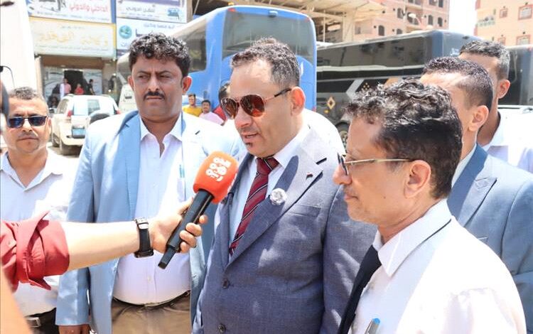 رئيس هيئة النقل البري يدشن أولى رحلات تفويج الحجاج برًا من عدن