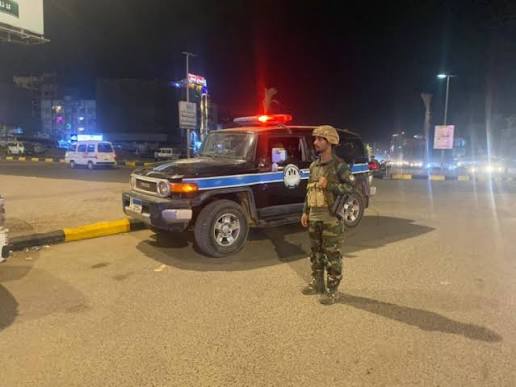 سقوط منفذ الهجوم.. أمن عدن يطيح بمتهم بإلقاء قنبلة على طقم أمني في المنصورة
