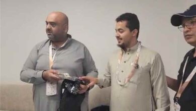 شاب من أبين (لودر) يعيد 56 ألف ريال سعودي لصاحبه في الحرم المكي