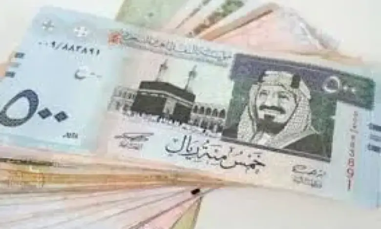 شاب يمني يعثر على مبلغ مالي كبير في عدن ويؤكد استعداده لإعادته لصاحبه