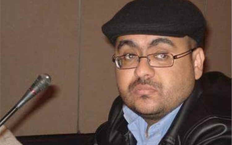 صالح البيضاني: فارق كبير بين حكومة ملتزمة تجاه الشعب وميليشيات أوقفت المرتبات