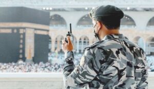 ضبط 3 وافدين ومواطن لمخالفتهم أنظمة وتعليمات الحج