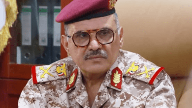 قائد محور تعز يؤكد رفع الجاهزية القتالية ويؤيد دمج التشكيلات العسكرية تحت وزارة الدفاع
