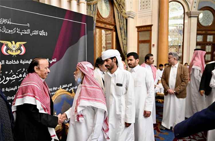 قيادات الدولة وجموع المواطنين يقدمون واجب العزاء بوفاة الرئيس السابق عبدربه منصور هادي