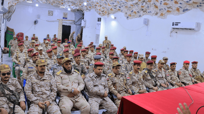 قيادة المنطقة العسكرية السادسة تستقبل خريجي الدفعة الـ34 من كلية الطيران والدفاع الجوي