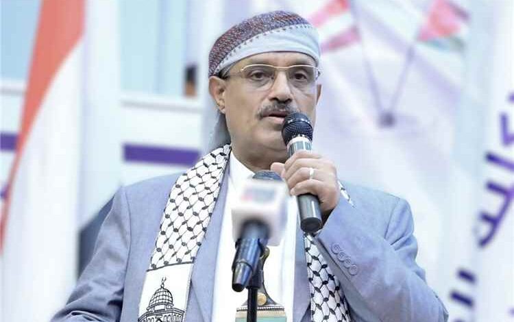 قيادي حـ.ـوثي يكشف وجود ملفات فساد لقيادات حـ.ـوثية ويؤكد: الوقت سيأتي للمحاسبة العسيرة