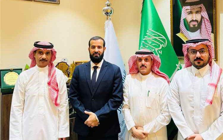لقاء في عدن يفتح الباب أمام حزمة مشاريع خدمية مرتقبة في أبين