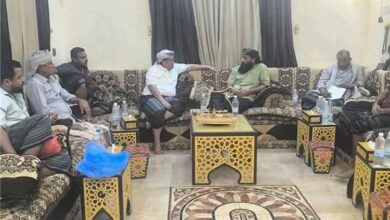 لقاء ودي يجمع بين قائد المنطقة العسكرية الرابعة ووضاح الحالمي