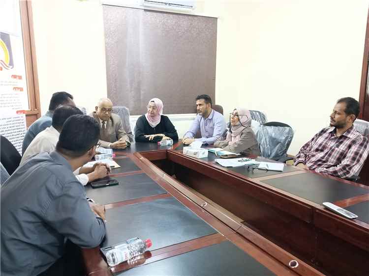 مجلس الاعتماد الأكاديمي يتسلم طلب الاعتماد البرامجي لبرنامج "بكالوريوس الترجمة" بجامعة عدن