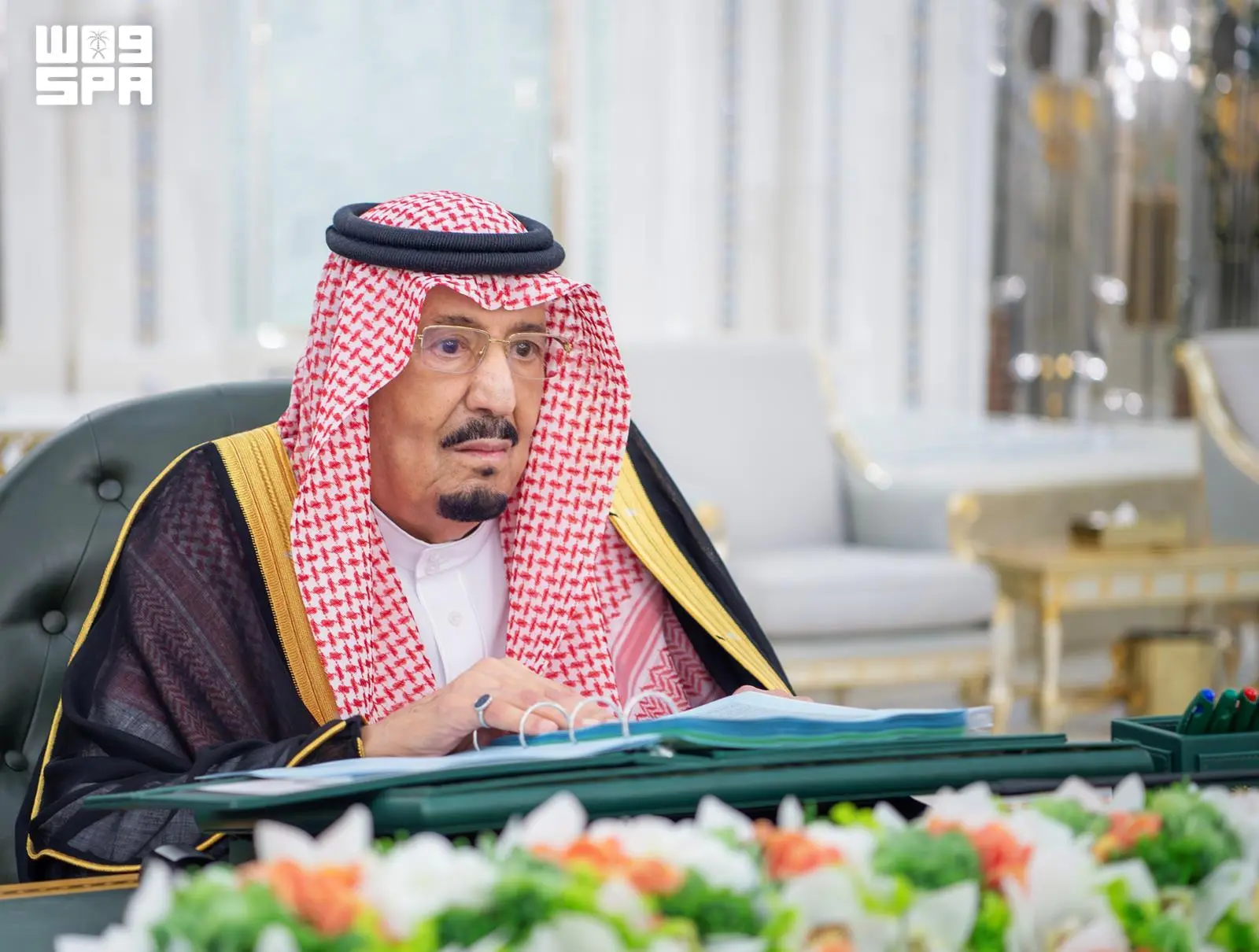 مجلس الوزراء برئاسة الملك سلمان يقر لائحة حماية المبلّغين ويعتمد ربط السكك الحديدية الخليجية