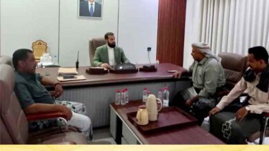 محافظ أبين يلتقي رئيس هيئة مستشفى الرازي ومنسق مؤسسة نهد التنموية لمناقشة إقامة مخيم طبي مجاني