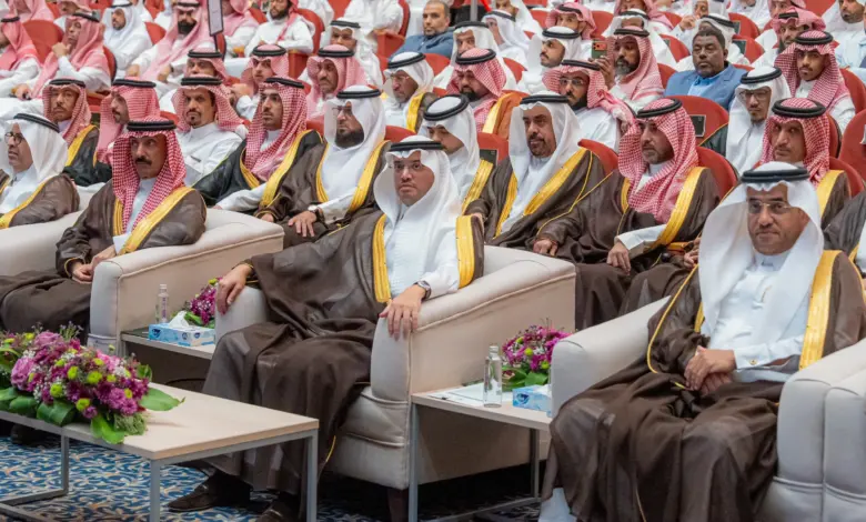 محافظ الأحساء يكرّم الفائزين في مبادرة "فصيح هجر" للخطابة