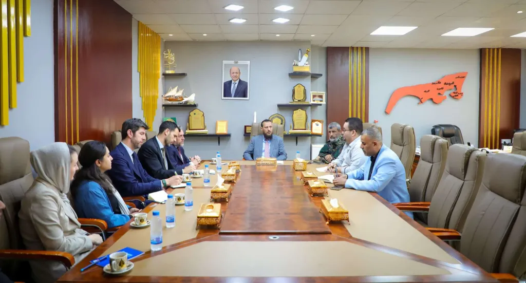 محافظ عدن يستقبل بعثة الاتحاد الأوروبي ويبحث معها التعاون الإنساني والتنموي