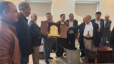 محافظ لحج وعضو مجلس النواب عن لبعوس في يافع وأهالي المديرية يكرمون وزير المياه توفيق الشرجبي