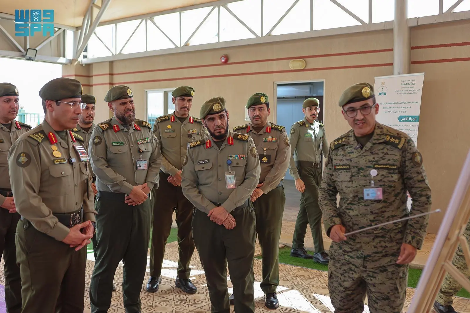 مدير عام الجوازات يتفقّد مراكز اللجان الموسمية لمعاقبة ناقلي الحجاج بلا تصاريح بمداخل مكة