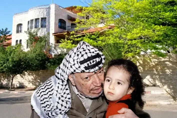 مطالبات بإعادة منزل الرئيس الفلسطيني الراحل عرفات إلى ابنته زهوة .. أسوةً بمنزل ميرا صدام