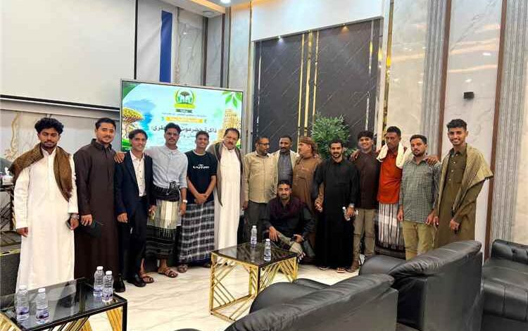 منتدى طلاب سقطرى الجامعي بحضرموت ينظم ندوة ثقافية بيئية بعنوان “ذاكرة حضرموت وسقطرى.. الإنسان والمكان”