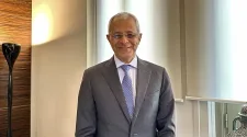 نائب وزير الخارجية: العلاقة مع الإمارات "مؤقتة" والحكومة لا تسعى إلى التصعيد مع أبوظبي