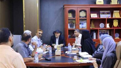 نائب وزير الصناعة والتجارة يناقش ضبط أسعار السلع الأساسية وتعزيز الرقابة الميدانية في المحافظات