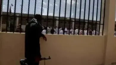 نقابة الصحفيين اليمنيين تحذر من تدهور بيئة العمل الإعلامي وتطالب بحماية الحقوق والحريات