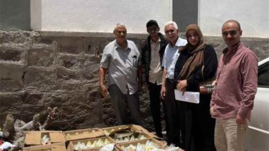 نيابة الصناعة والتجارة بعدن تتلف كميات من سائل غسيل مقلد للعلامة الأصلية