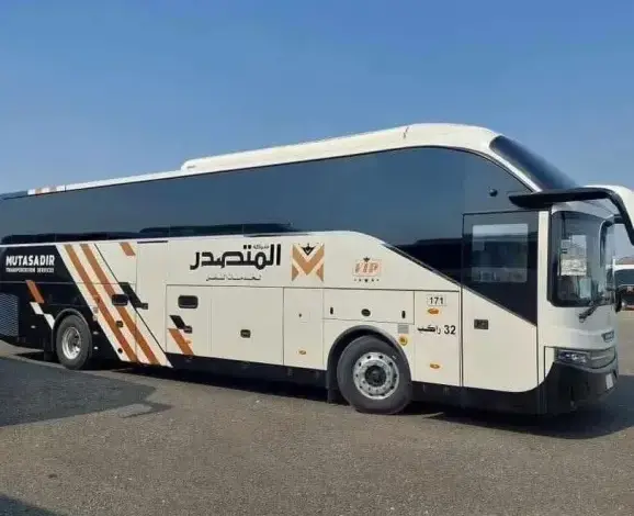 هيئة النقل تُوقف حافلة ”المتصدر” وتلوّح بسحب الترخيص