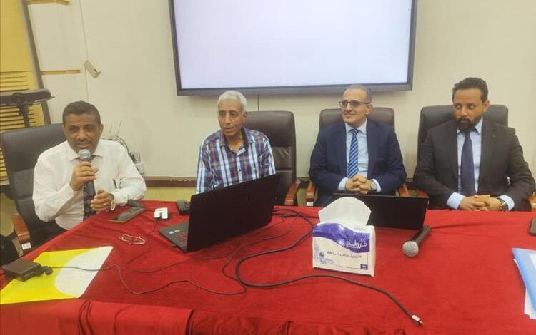 وزير الصحة يفتتح الدورة التدريبية المكثفة في ممارسات التصنيع الجيد (GMP)