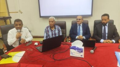 وزير الصحة يفتتح دورة مكثفة في ممارسات التصنيع الجيد بهيئة الأدوية ويترأس اجتماعًا فنيًا لتطوير الأداء المؤسسي