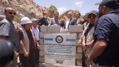 وزير المياه ومحافظ لحج يضعان حجر الأساس لحزمة مشاريع مائية وطاقة شمسية في يافع بكلفة تتجاوز 6 ملايين دولار